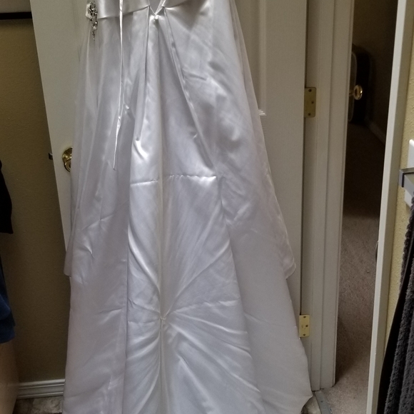 Wedding dress size 2 - Picture 6 of 6